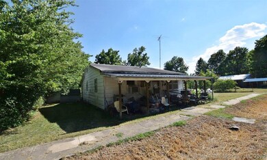 411 E Cherokee St, Cleveland, OK 74020 - photo 2