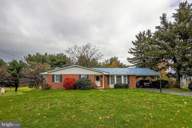 1653 Blakewood Dr, Chambersburg, PA 17201 - photo 7