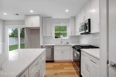 820 Maple St Lakehurst NJ-large-015-013-