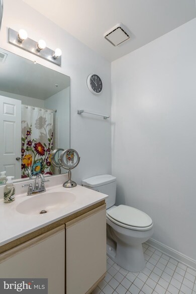 202 Juneberry Way unit 202-1D, Glen Burnie, MD 21061 - photo 3