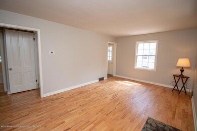 571 Brookland Blvd, Lansing, MI 48910 - photo 4