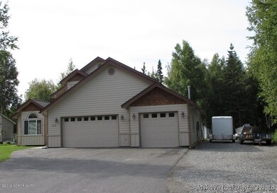 Exterior RV and Extra Parking!