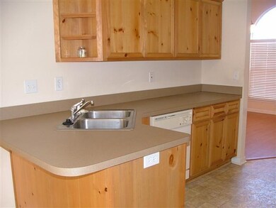 305 Minter Dr, Warner Robins, GA 31088 - photo 5