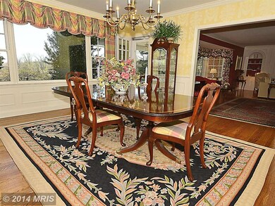 11207 Falls Rd, Lutherville Timonium, MD 21093 - photo 4