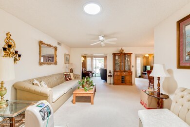 10001 W Kelso Dr, Sun City, AZ 85351 - photo 7