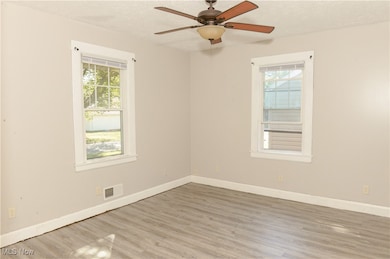 438 Hayes Ave, Mc Donald, OH 44437 - photo 2