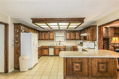 10912 S Sooner Rd, Oklahoma City, OK 73165 - photo 7