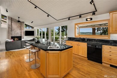 7802 89th Place SE, Mercer Island, WA 98040 - photo 2