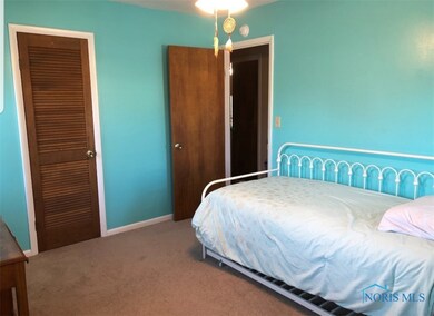 400 Pemberville Rd, Woodville, OH 43469 - photo 4