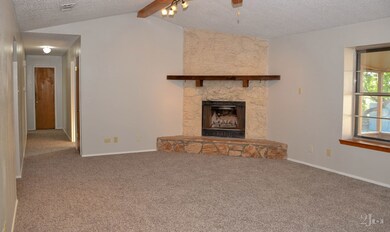 11006 Twin Lakes Ln, San Angelo, TX 76904 - photo 6