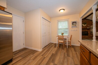 Breakfast nook overlooks FR.