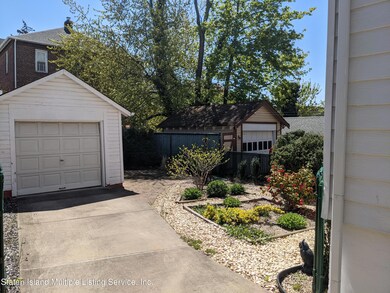 136 Dudley Ave, Staten Island, NY 10301 - photo 3