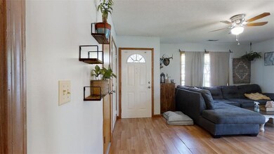 716 N 1st Division St, Mattoon, IL 61938 - photo 4