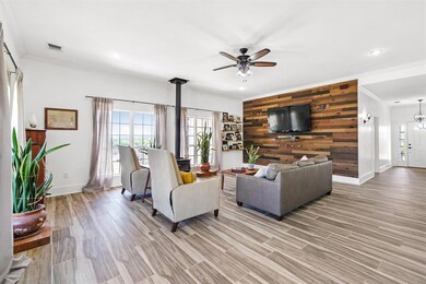 313 Valley View Dr, Azle, TX 76020 - photo 7