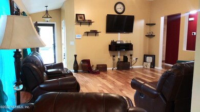 11674 Huckba Ct, Jacksonville, FL 32218 - photo 3