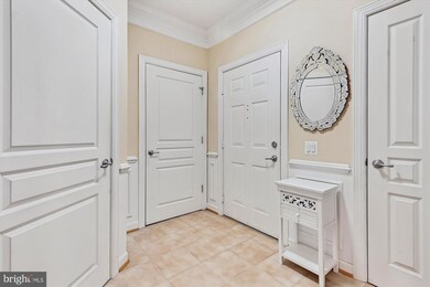 7871 Rolling Woods Ct unit 301, Springfield, VA 22152 - photo 6