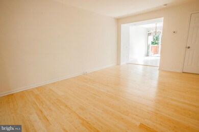 1725 Vonnies View Ct unit 130, Woodbridge, VA 22192 - photo 3