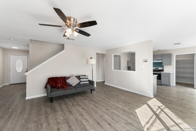 8010 Chestnut Gate Dr, Converse, TX 78109 - photo 7