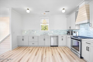 403 Wilson Ave, Carolina Beach, NC 28428 - photo 6