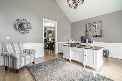 11116 Radleigh Ln, Louisville, KY 40291 - photo 7