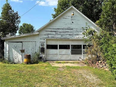 418 Chase St, Kane, PA 16735 - photo 4