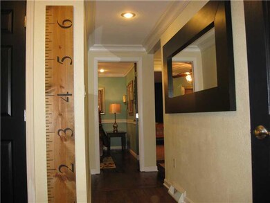 Entry/Foyer.