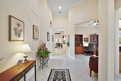 Extended foyer 13 ft ceilings