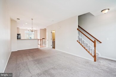 15610 John Diskin Cir, Woodbridge, VA 22191 - photo 4