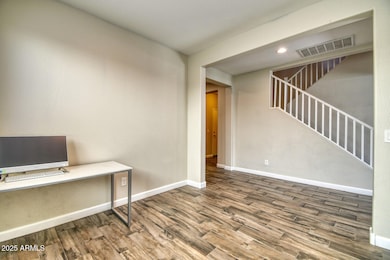 2721 E Dunbar Dr-5