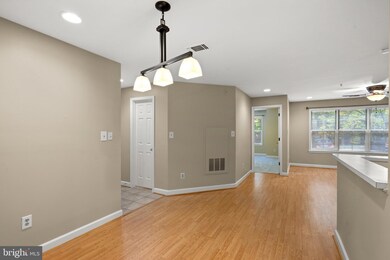2322 Falls Gable Ln unit I, Baltimore, MD 21209 - photo 2