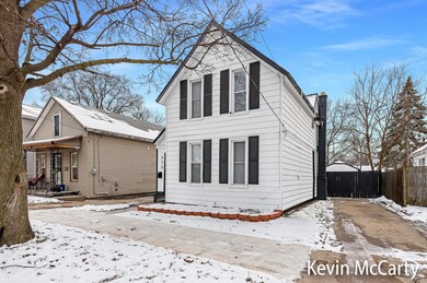 1_Front Exterior-1