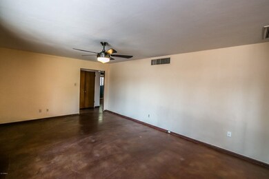 10121 - 3939 N 43rd St AZ - Heather-6L