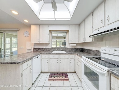 24-web-or-mls-501-116th-Ave-N-107