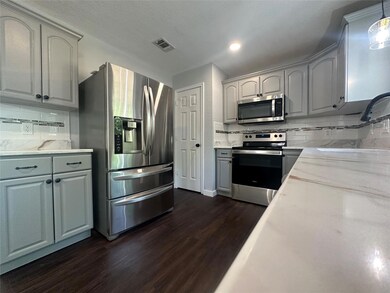 1004 Kent Dr, Gainesville, TX 76240 - photo 7