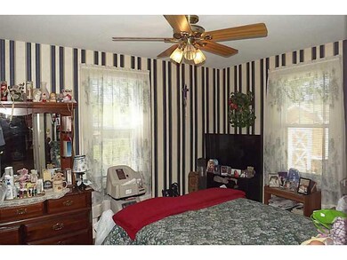 125 Worcester Ave, Riverside, RI 02915 - photo 7