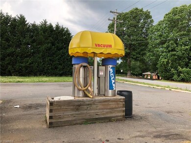 101 W Allison St, Statesville, NC 28677 - photo 4