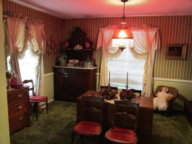 Formal dining