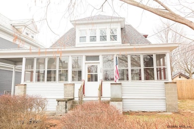 25 Barclay St, Albany, NY 12209 - photo 2