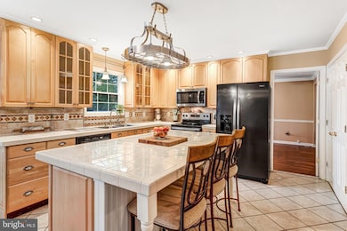 21 Little Brook Cir, Fredericksburg, VA 22405 - photo 2