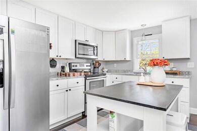 11 York Ave, Westerly, RI 02891 - photo 7