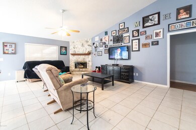 7291CarillonAve-0017
