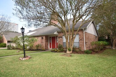 10302 Briar Dr, Houston, TX 77042 - photo 3