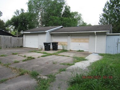 316 Cypress St, Alvin, TX 77511 - photo 4