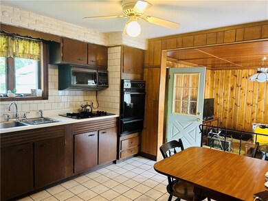 9 Linden Dr, West Warwick, RI 02893 - photo 7