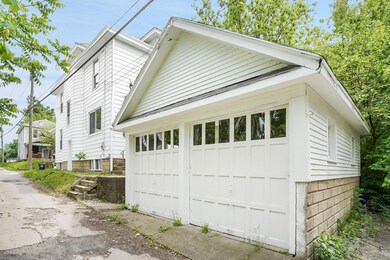 Detached Garage