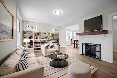 7454 Fleming St, Pittsburgh, PA 15218 - photo 3