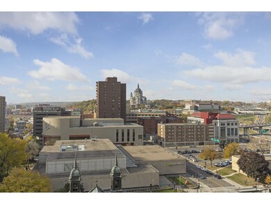 Beautiful panoramic views from this west-facing co