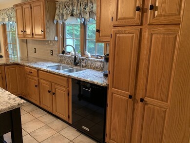 47 Dinis Ave, Ludlow, MA 01056 - photo 7