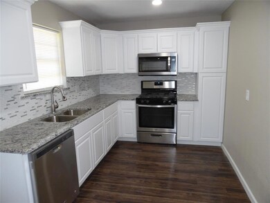 644 Willow St, Hurst, TX 76053 - photo 4