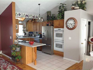 8 Valley View Cir, Cranston, RI 02921 - photo 5